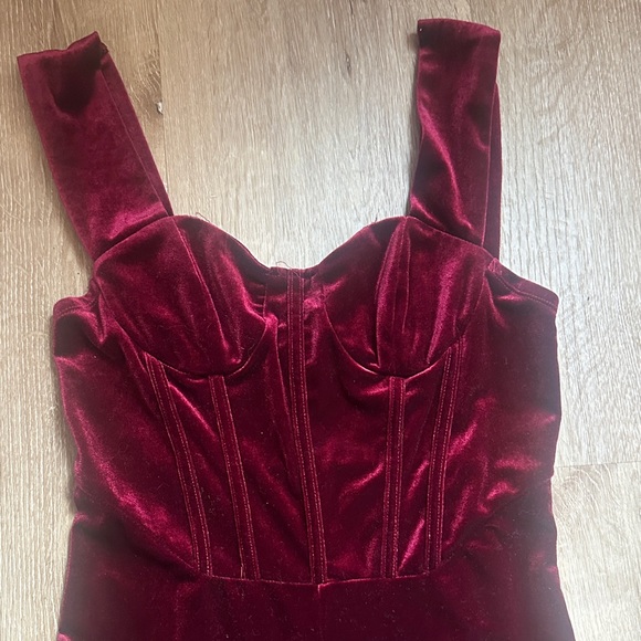 Cider Velvet Jumpsuit in Deep Red - Picture 4 of 6